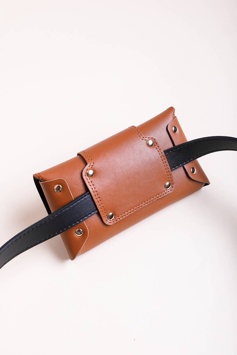 🐊 Chic Croc-Embossed Faux Leather Belt Bag
